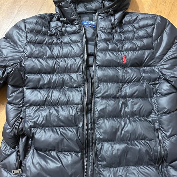 폴로 경량패딩