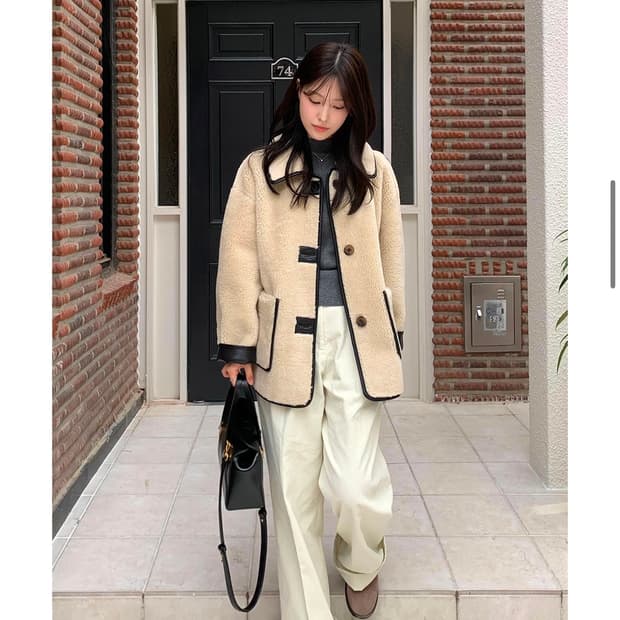 앳코너 리버시블 무스탕