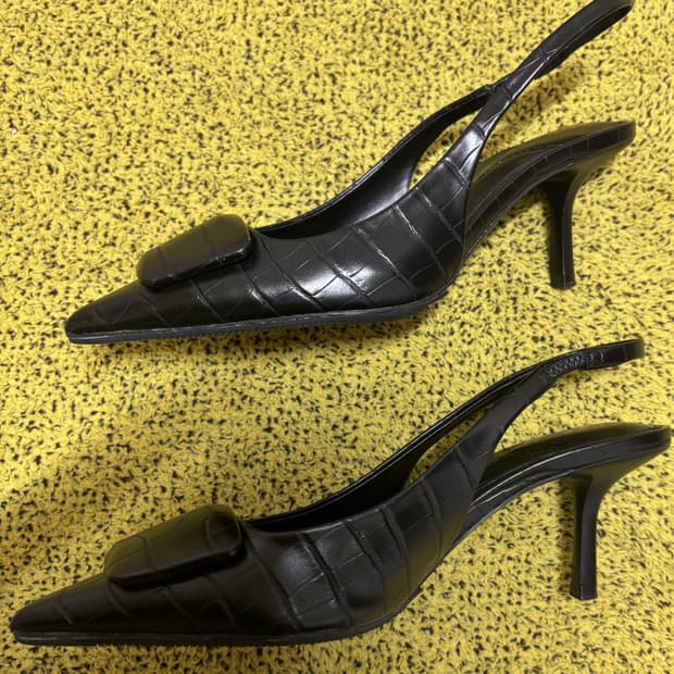 자라 블랙 레더 슬링백 힐 (235)