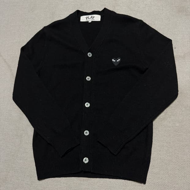 꼼데가르송 블랙 와펜 가디건