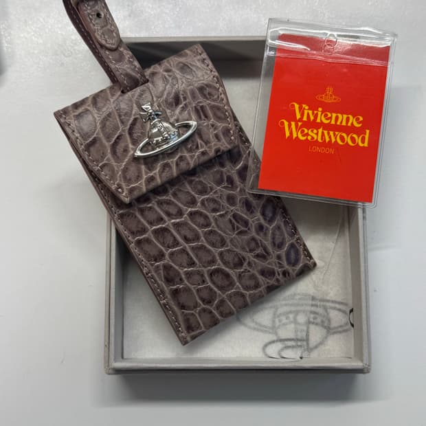 비비안 웨스트우드 악어 가죽 가방 태그