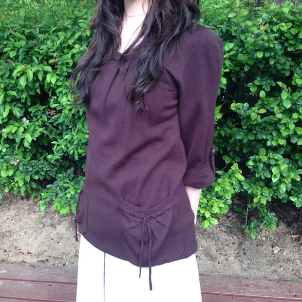 빈티지 롱 니트 소매 턴업 하트 버튼 디테일 루즈핏 브라운