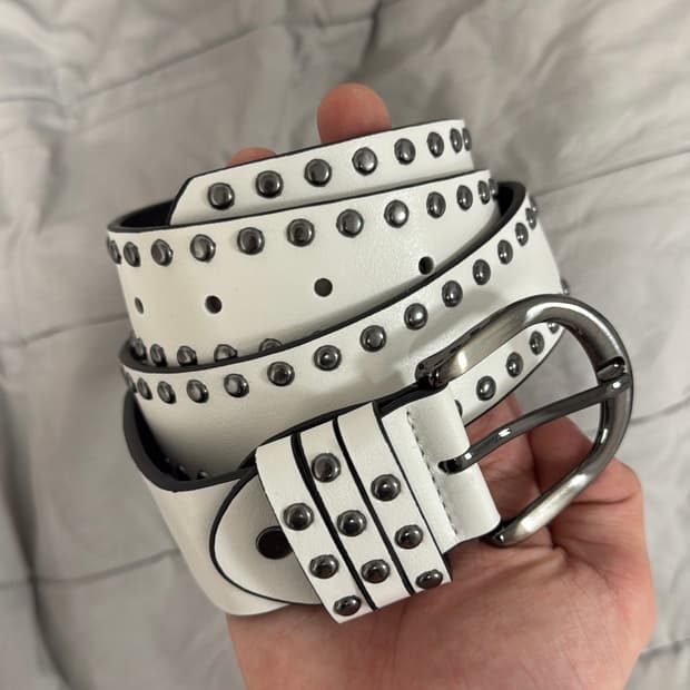 빈티지 화이트 스터드 벨트