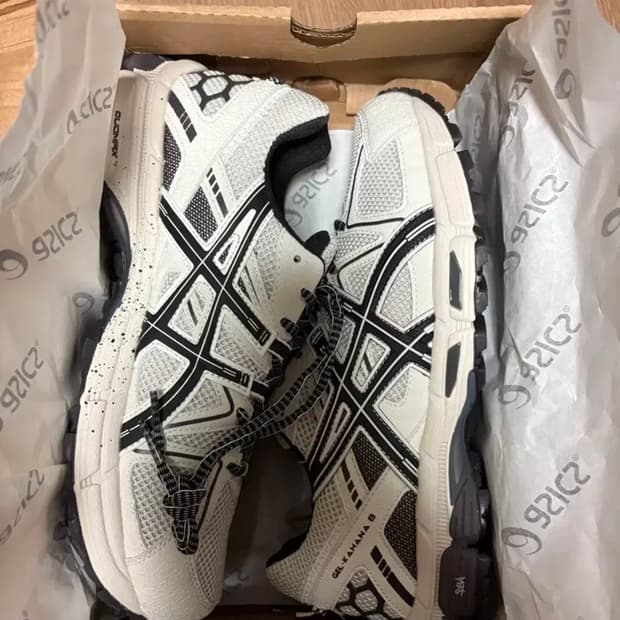 새상품) 아식스 젤카하나8 라이트 그 레이 블랙 1011B895-200