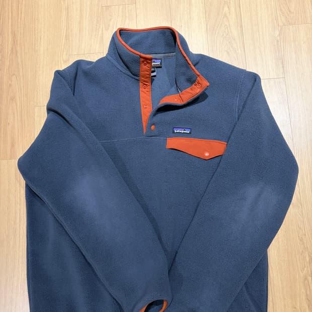 파타고니아 신칠라 라이트웨이트 L사이즈 스몰더 블루 버니쉬드 레드