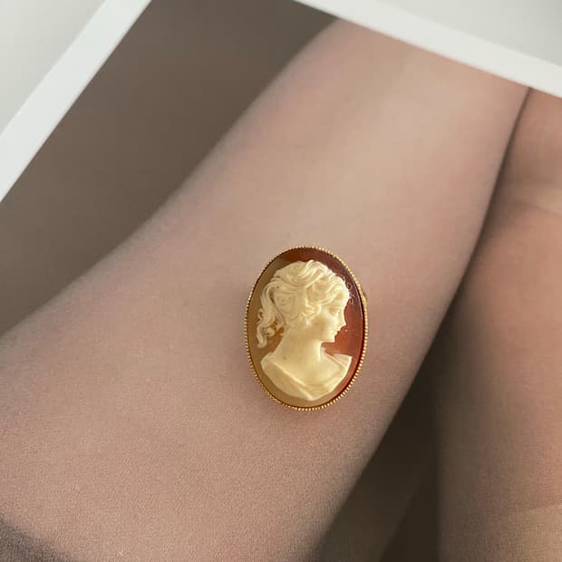 빈티지 카메오 리폼 브로치