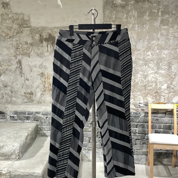 이세이 미야케 그레이 슬래시 나일론 팬츠