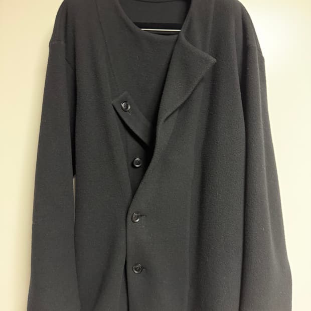 요지야마모토 스트랩 하프 코트