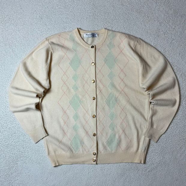 버버리 90'S 아가일 금장 버튼 램스울 니트 가디건 PN7000