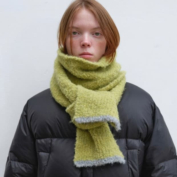 엔조블루스 부클 머플러 옐로위시 그린