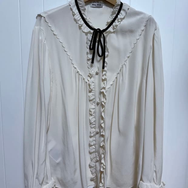 미우미우 블라우스