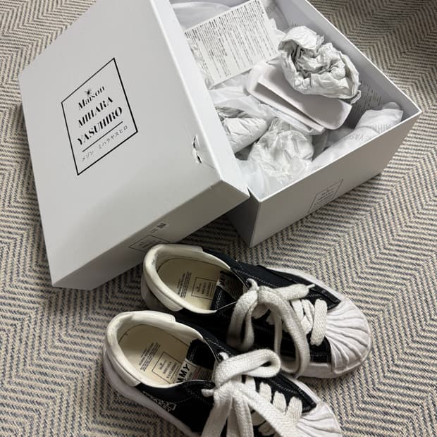 메종 미하라 야스히로 블레이키 OG 솔 캔버스 로우탑 스니커즈 블랙 화이