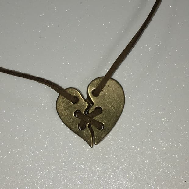 leather eyelet necklace 