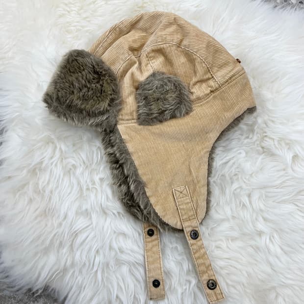 브라운 코듀로이 트루퍼햇