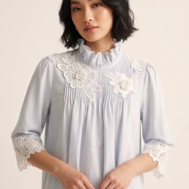 🤍 린넨100% 플라워 레이스 블라우스 FREE | 러블리 A라인