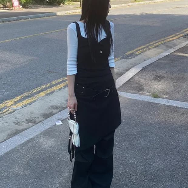 더니로 언발 셔링 원피스 블랙