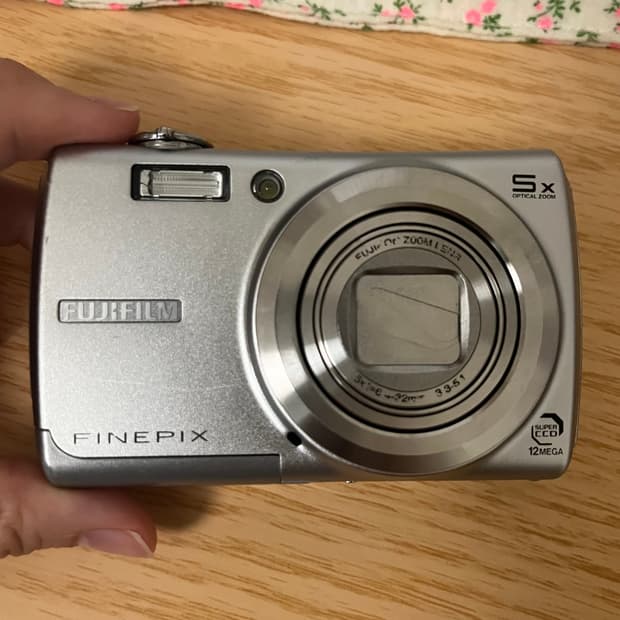 Fujifilm finepix f100fd 팔아요