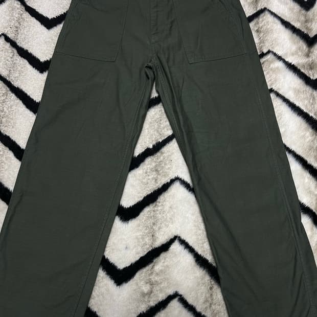 [33]무신사스탠다드 퍼티그 팬츠/세이지그린