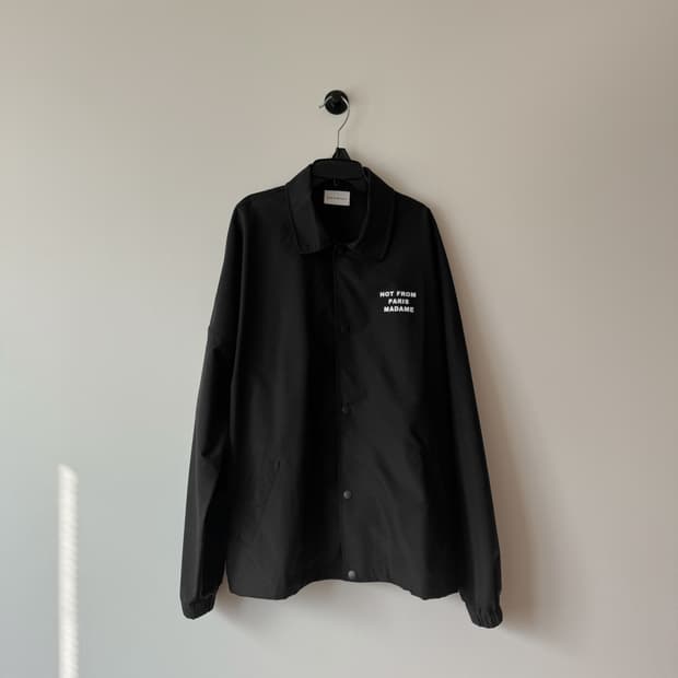 드롤 드 무슈 슬로건 재킷 블랙