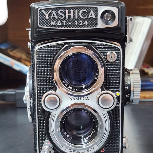 야시카맷 YASHICA MAT-124 이안카메라