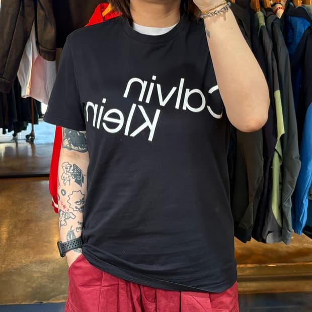 캘빈클라인 진스 빅로고 블랙 반팔