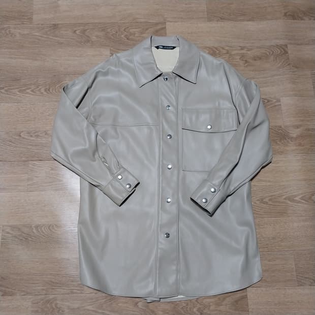 자라 오버핏 여성 인조가죽이고 상태굿