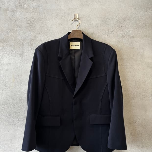 INSILENCE 블레이저