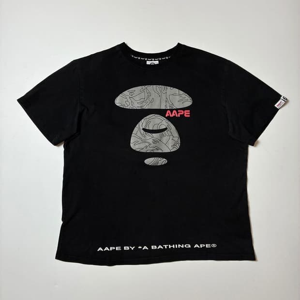 에이프 APE 시그니처 로고 반팔 티셔츠 PN8784