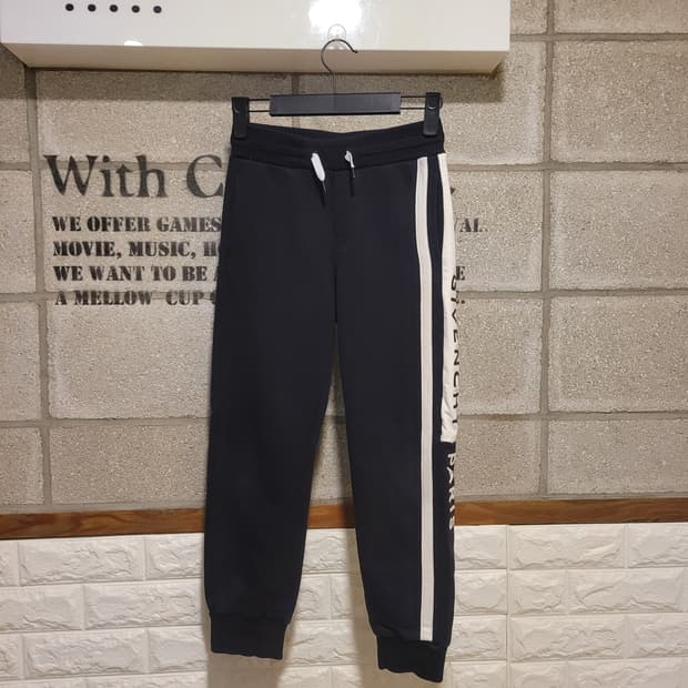 지방시 키즈 레터링 조거팬츠 8