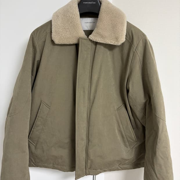 커스텀멜로우 숏 구스 다운 패딩 100