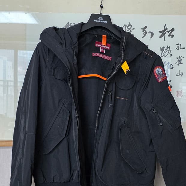 파라점퍼스 고비 스프링 블랙 M사이즈 판매합니다