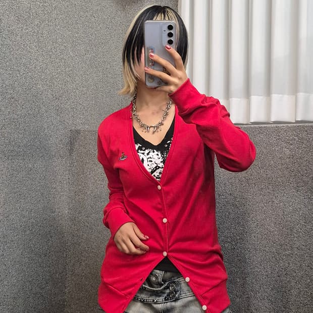 VIVIENNWESTWOOD RED CARDIGAN 