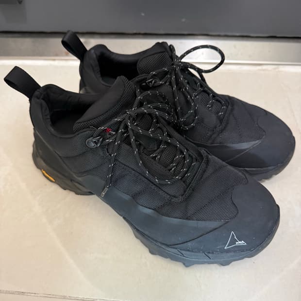 로아 카타리나 블랙 42