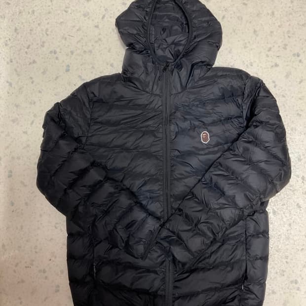 베이프 경량패딩