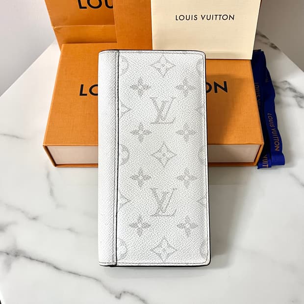 [S급/정품] 루이비통 화이트 옵틱 브라짜월릿 장지갑