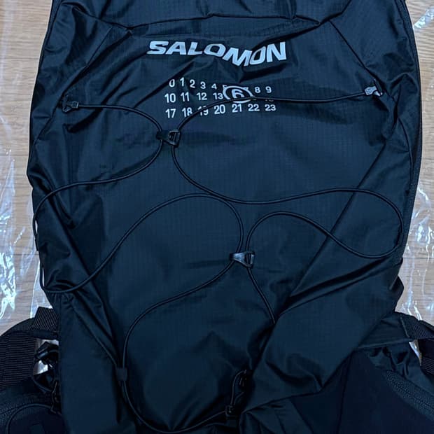 살로몬X메종마르지엘라 XT-15 새제품입니다!!