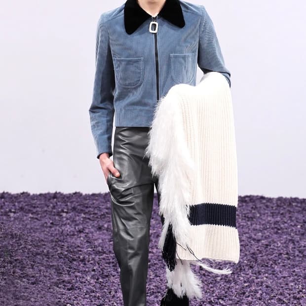 J W앤더슨 런웨이 머플러