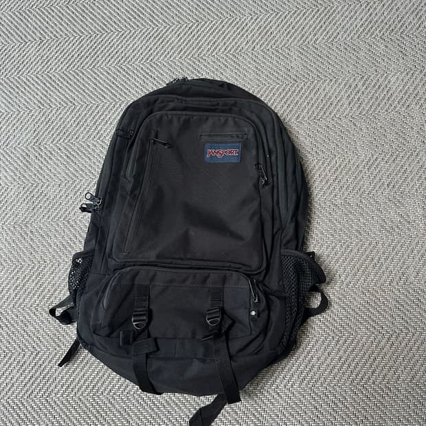 잔스포츠 블랙 엔보이 백팩