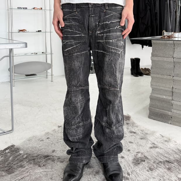 2000‘s 저버드 크랙 워시드 데님 팬츠