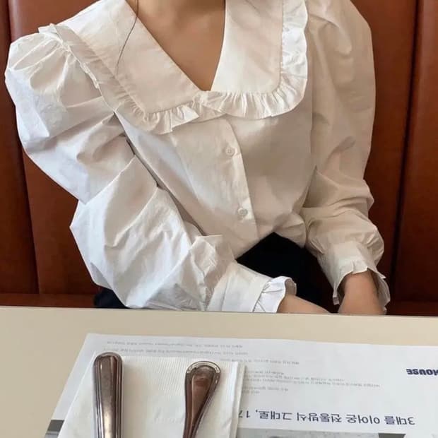 위드아웃썸머 프릴카라 블라우스 