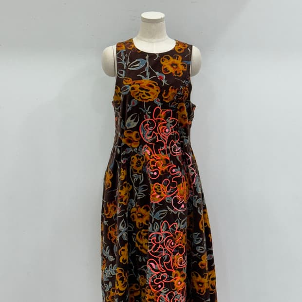 오일릴리 벨벳 벨루와 원피스