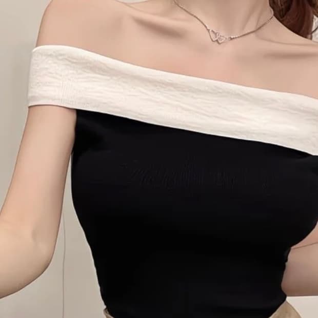 오프숄더 니트 블랙 화이트