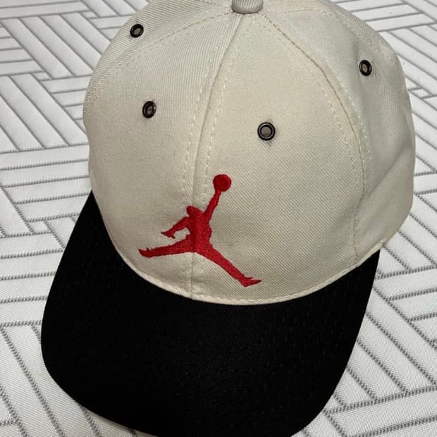 나이키  90s Jordan 45 모자 구매합니다.