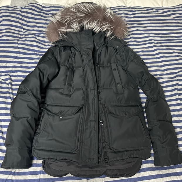 무스너클 폭스 퍼 패딩 m사이즈