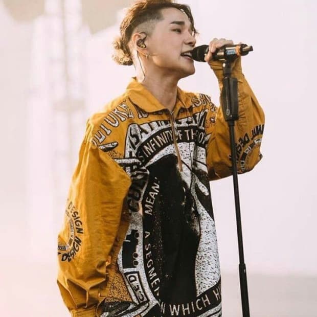 카브엠트 18fw 하프집업 아노락 블루