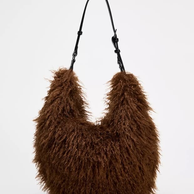 페이크 퍼 숄더백