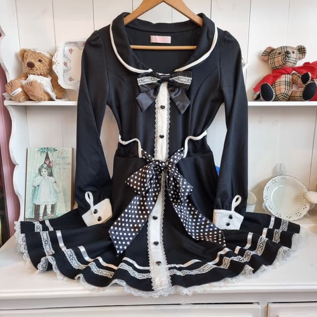 Tralala 트랄라라 빈티지 블랙 리본 셀러 원피스