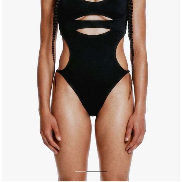 구함)Hyein seo swimsuit 2사이즈