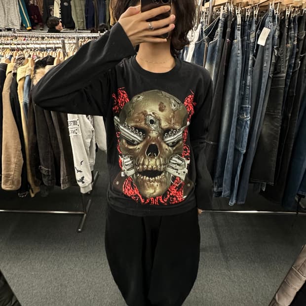 M)Rock chang 빈티지 스컬 피어싱 프린팅 롱슬리브
