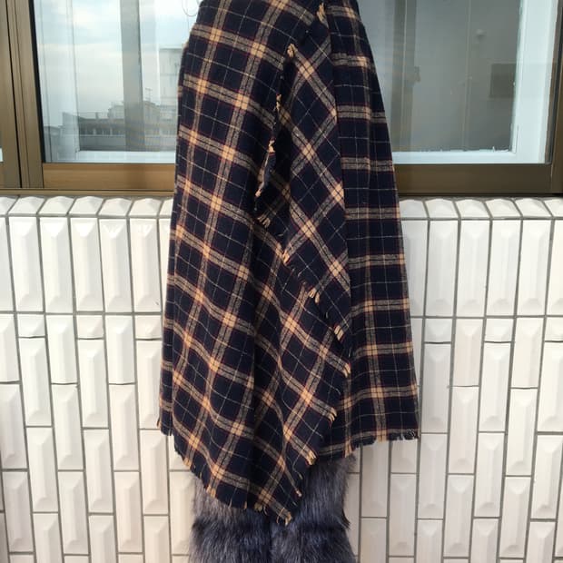 Drape point woolen check pattern skirt